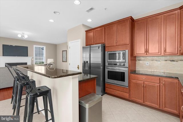 410 DORNISHWOOD PL, Chalfont, PA 18914