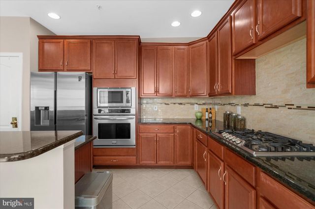 410 DORNISHWOOD PL, Chalfont, PA 18914