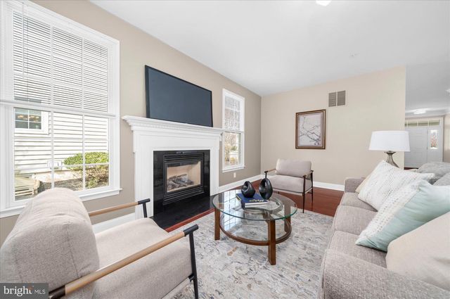 410 DORNISHWOOD PL, Chalfont, PA 18914