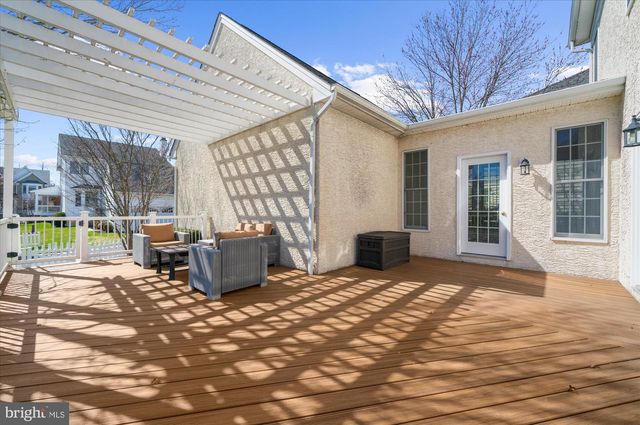 410 DORNISHWOOD PL, Chalfont, PA 18914