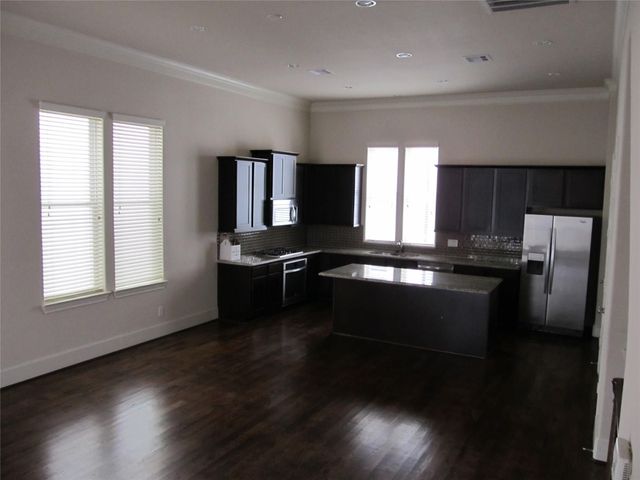2711 Cohn Garden, Houston, TX 77007