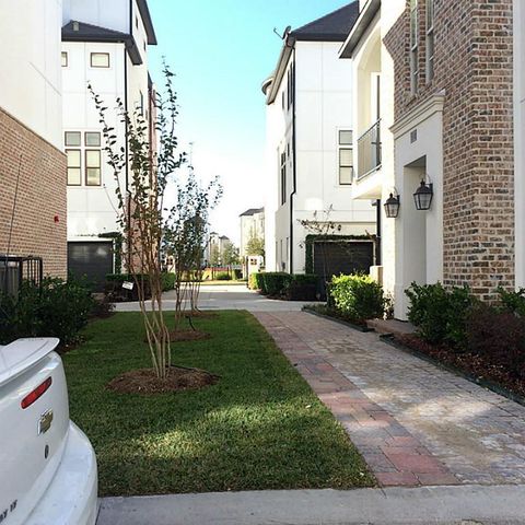 2711 Cohn Garden, Houston, TX 77007
