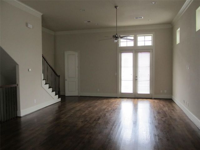 2711 Cohn Garden, Houston, TX 77007