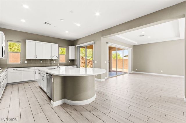 10314 Apache Blue Avenue, Las Vegas, NV 89135