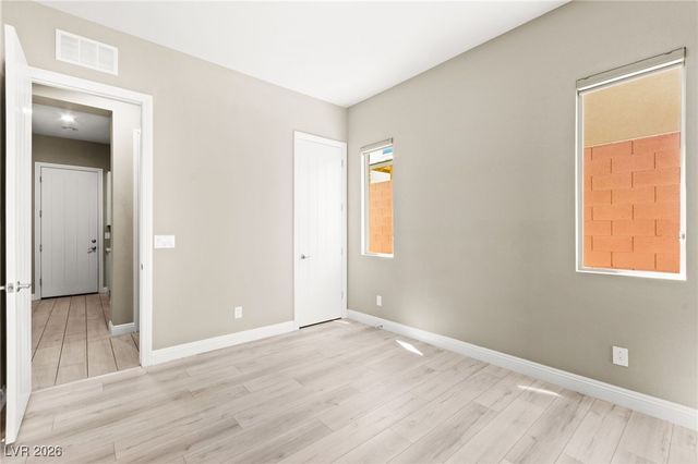 10314 Apache Blue Avenue, Las Vegas, NV 89135