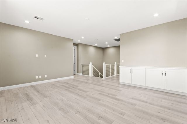 10314 Apache Blue Avenue, Las Vegas, NV 89135