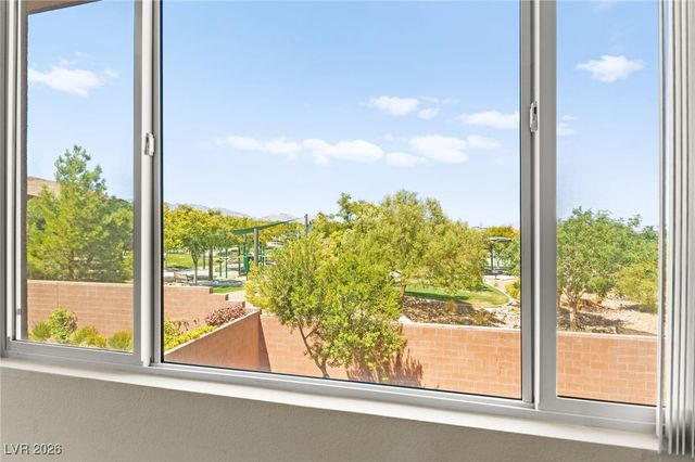 10314 Apache Blue Avenue, Las Vegas, NV 89135