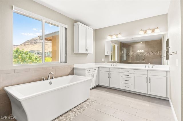 10314 Apache Blue Avenue, Las Vegas, NV 89135