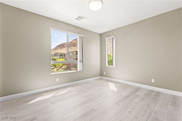 10314 Apache Blue Avenue, Las Vegas, NV 89135