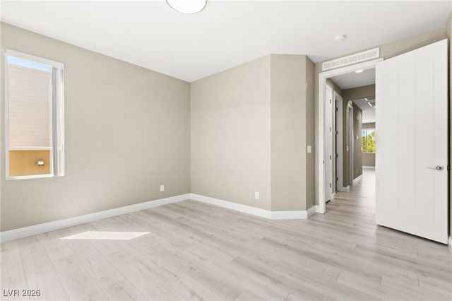 10314 Apache Blue Avenue, Las Vegas, NV 89135