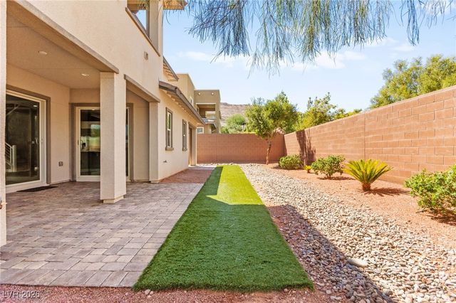 10314 Apache Blue Avenue, Las Vegas, NV 89135