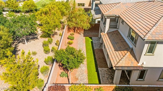 10314 Apache Blue Avenue, Las Vegas, NV 89135