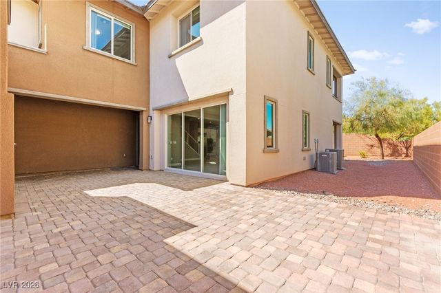 10314 Apache Blue Avenue, Las Vegas, NV 89135