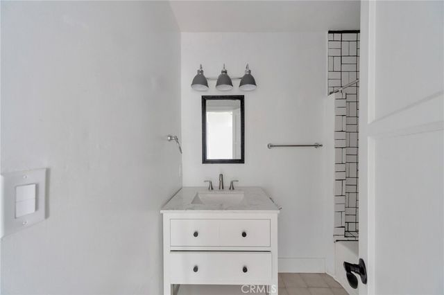 6153 Clybourn Avenue, North Hollywood, CA 91606