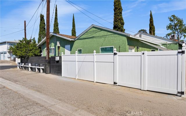 6153 Clybourn Avenue, North Hollywood, CA 91606