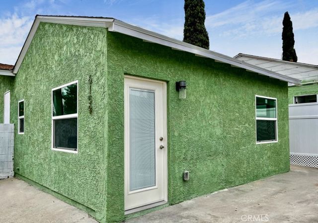 6153 Clybourn Avenue, North Hollywood, CA 91606