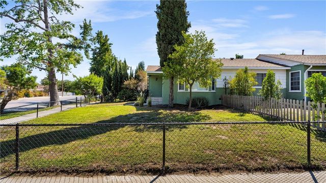 6153 Clybourn Avenue, North Hollywood, CA 91606