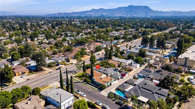 6153 Clybourn Avenue, North Hollywood, CA 91606