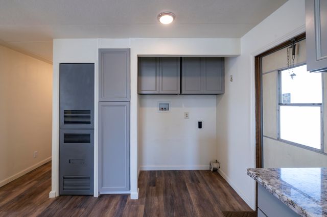 1112 Yogi Court, Redding, CA 96003