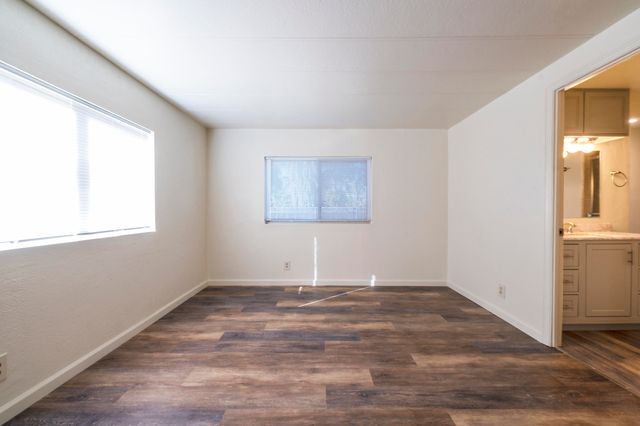 1112 Yogi Court, Redding, CA 96003