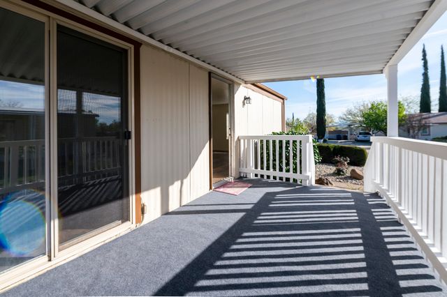 1112 Yogi Court, Redding, CA 96003