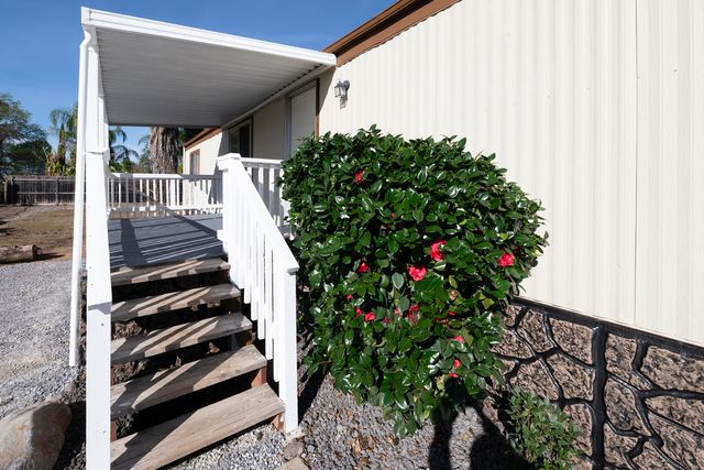 1112 Yogi Court, Redding, CA 96003