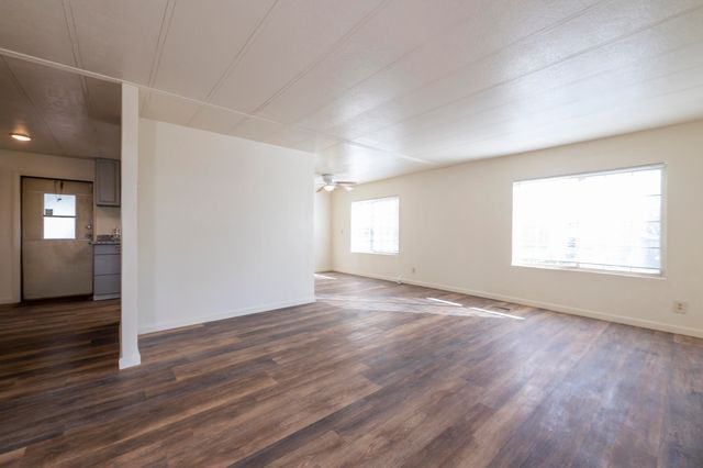 1112 Yogi Court, Redding, CA 96003