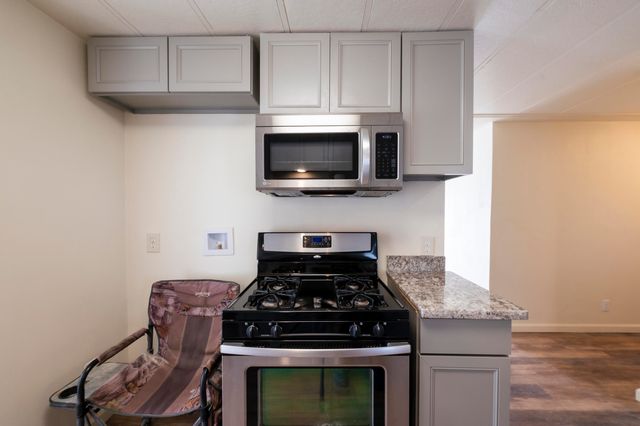 1112 Yogi Court, Redding, CA 96003