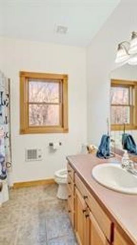 26550 Waverly Road, Paola, KS 66071