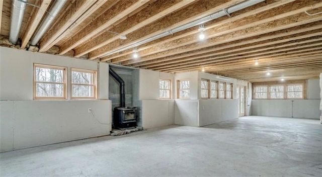 26550 Waverly Road, Paola, KS 66071