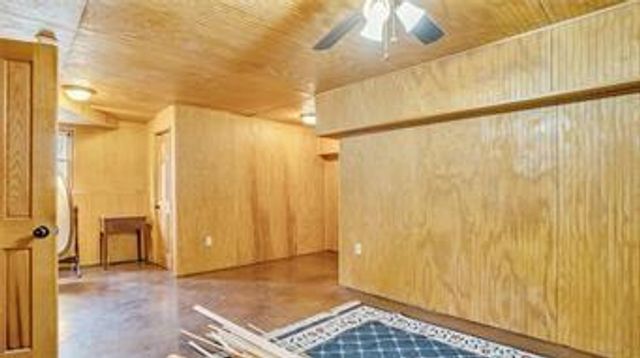 26550 Waverly Road, Paola, KS 66071