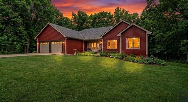 26550 Waverly Road, Paola, KS 66071