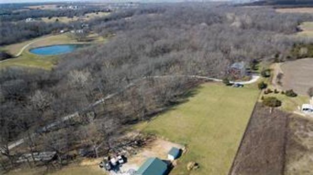 26550 Waverly Road, Paola, KS 66071