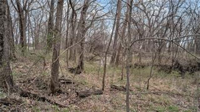 26550 Waverly Road, Paola, KS 66071