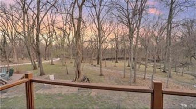 26550 Waverly Road, Paola, KS 66071