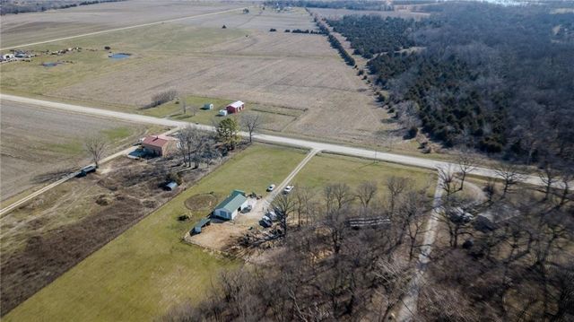 26550 Waverly Road, Paola, KS 66071