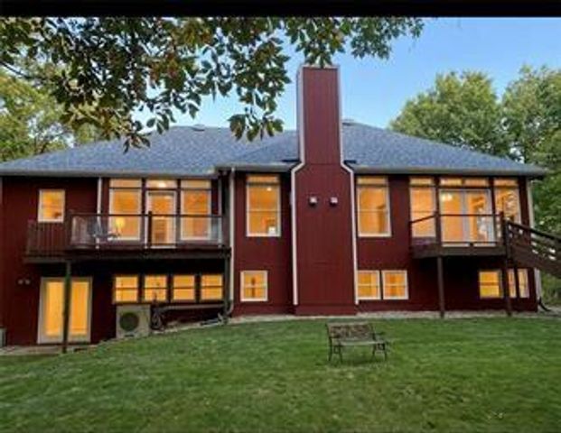 26550 Waverly Road, Paola, KS 66071