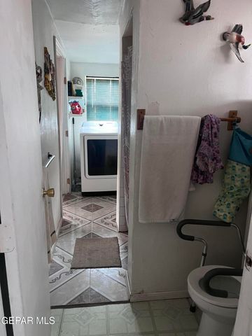 8418 WHITE Avenue, El Paso, TX 79907