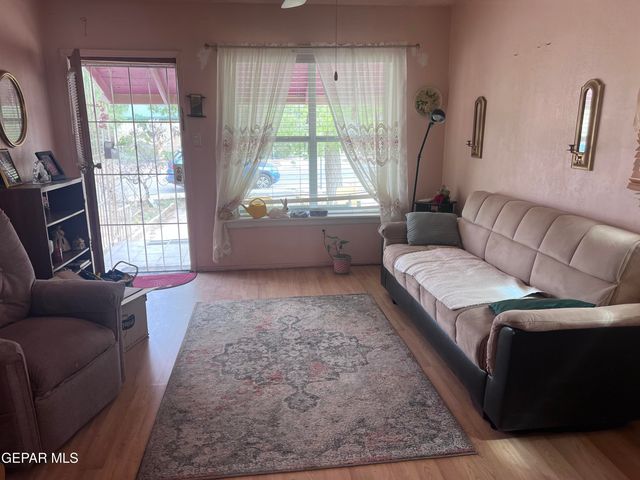 8418 WHITE Avenue, El Paso, TX 79907