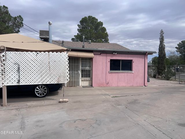 8418 WHITE Avenue, El Paso, TX 79907