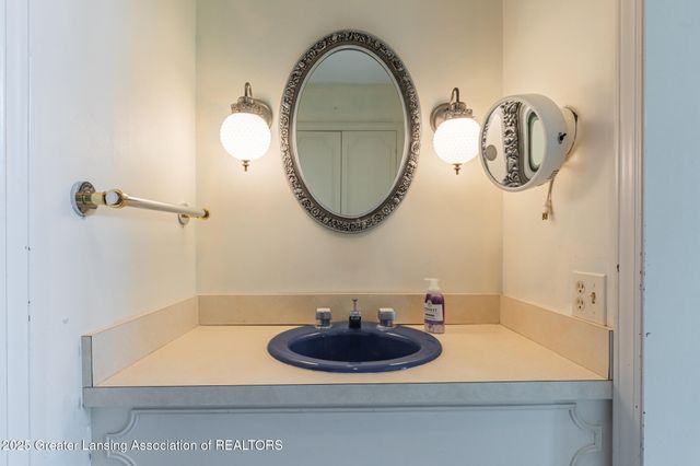 325 Wind-N-Wood Drive, Okemos, MI 48864