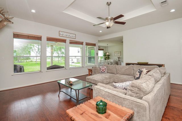 27644 Spring Hill Road, Hempstead, TX 77445