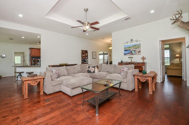 27644 Spring Hill Road, Hempstead, TX 77445