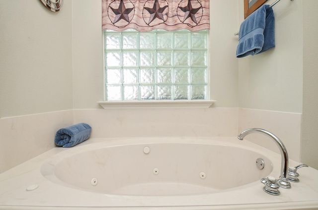 27644 Spring Hill Road, Hempstead, TX 77445
