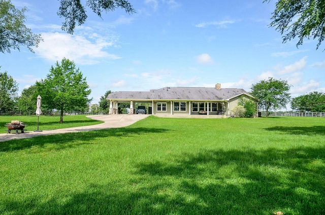 27644 Spring Hill Road, Hempstead, TX 77445