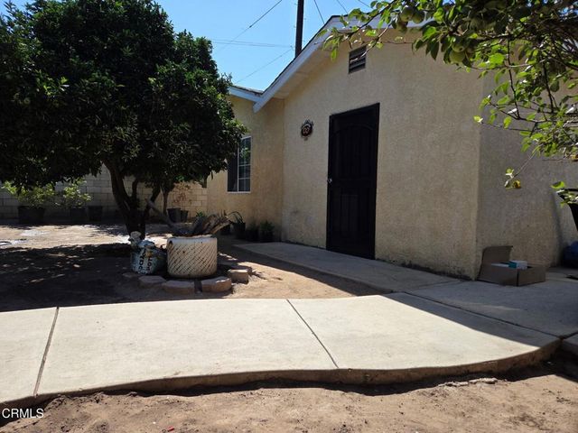 808 Blaine Avenue, Fillmore, CA 93015