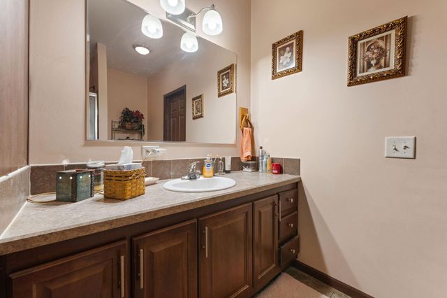 6 S Fish Lake Street, Valparaiso, IN 46385
