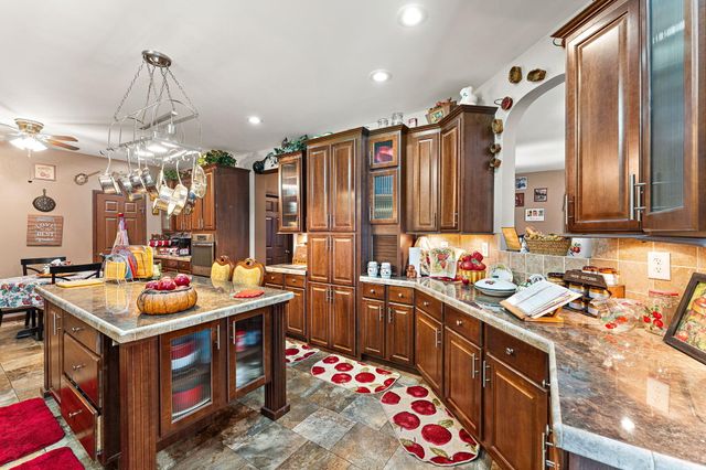 6 S Fish Lake Street, Valparaiso, IN 46385