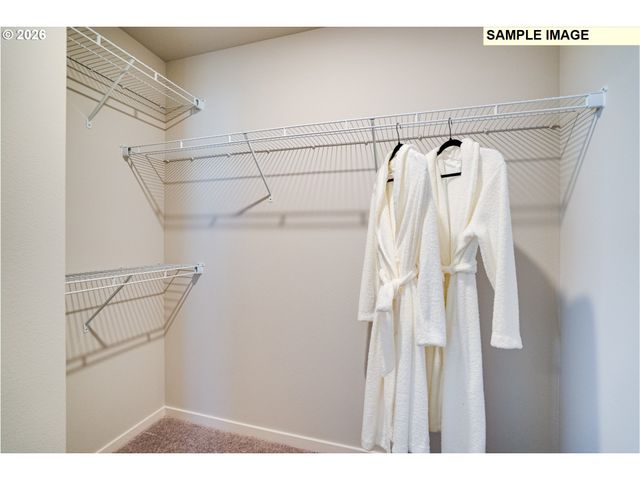 892 SIFUENTEZ Ct, Woodburn, OR 97071