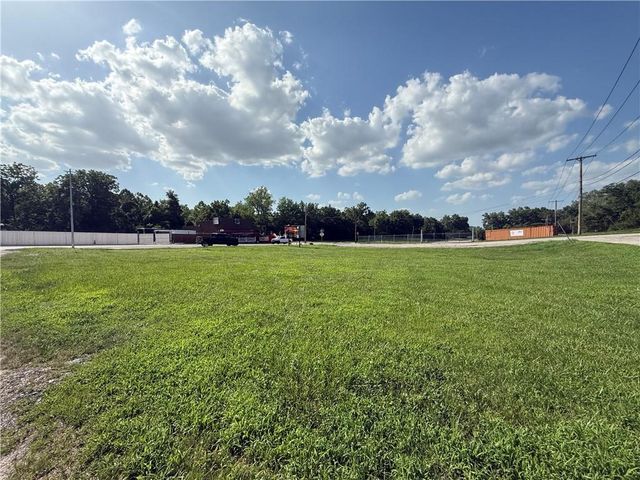 711 N Sterling Avenue, Independence, MO 64054